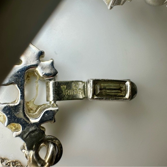 SIGNED high-end costume jewelry Boucher Crown Trifari Vendomme (Coro) ⚠️AS IS⚠️ - Picture 16 of 16